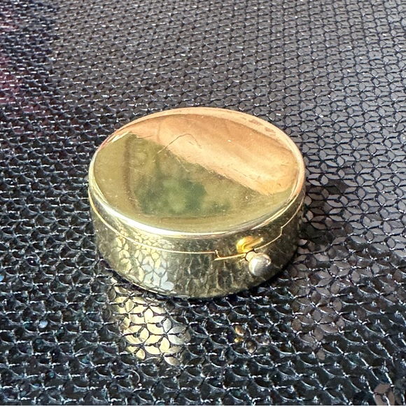 Pillbox - Picture 3 of 8